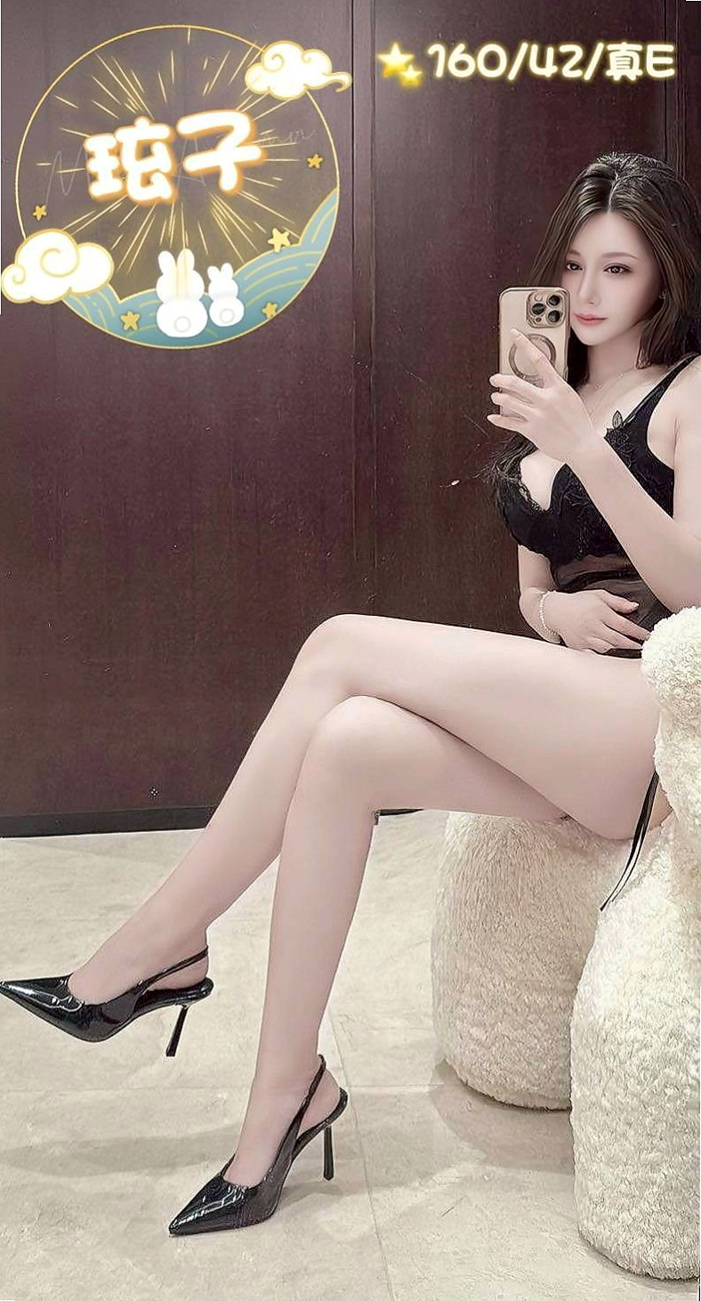 病歷號小蘿莉學生妹｜薇笑｜重點喜歡就密我吧！！！ LG 還可以清水溝唷｜高雄找女人｜年齡23歲｜胸圍D罩杯｜166cm｜49kg
